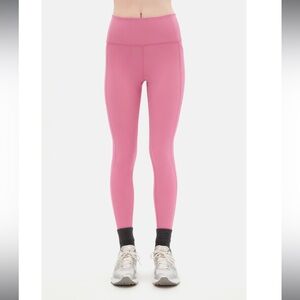 Girlfriend Collective Pocket Leggings in Chateau